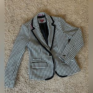 Merona houndstooth black and white blazer single breast black piping pink trim 8